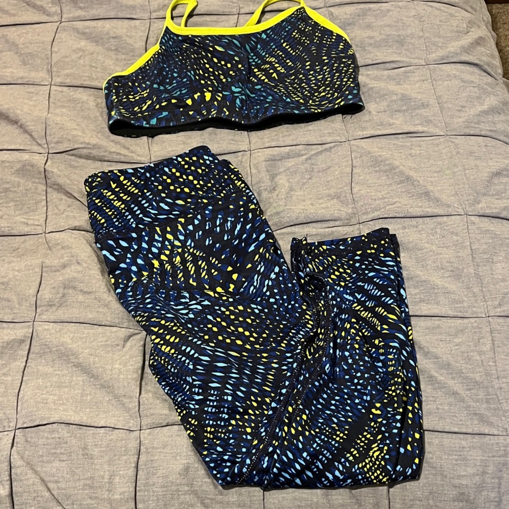 Fabletics Leggings and Sportsbra Blue and Yellow Activewear